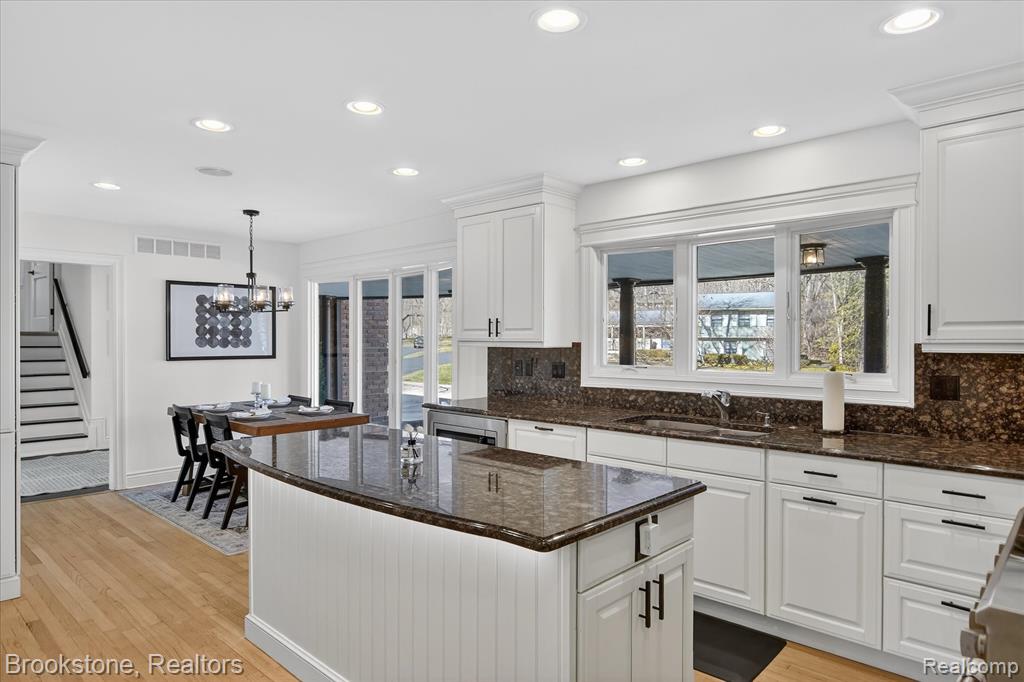 754 N Valley Chase Road, Bloomfield Hills, MI 48304 — Photo 9