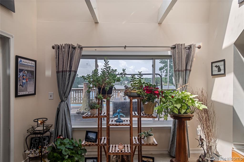 10075 Graham Drive, Clarkston, MI 48348 — Photo 11