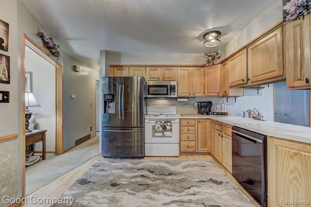 4615 FRAZHO Road, Warren, MI 48091 — Photo 8
