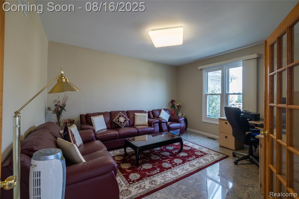 43281 Chester Drive, Sterling Heights, MI 48314 — Photo 14