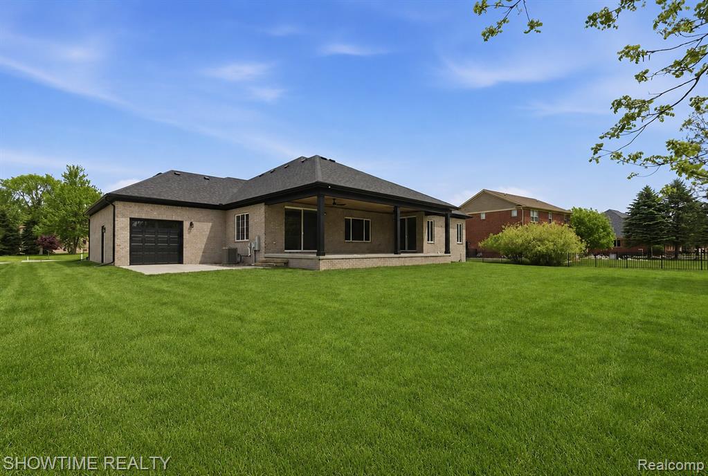68125 Lake Angela Drive, Richmond, MI 48062 — Photo 6