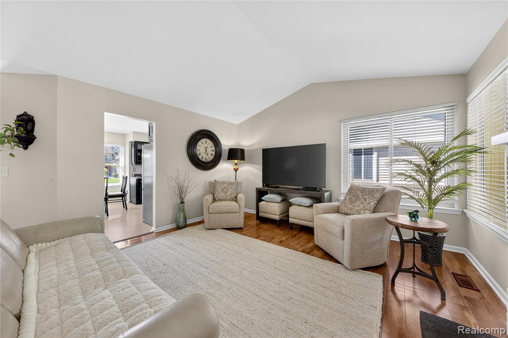 44570 Ridgefield Road, Canton, MI 48188 — Photo 12