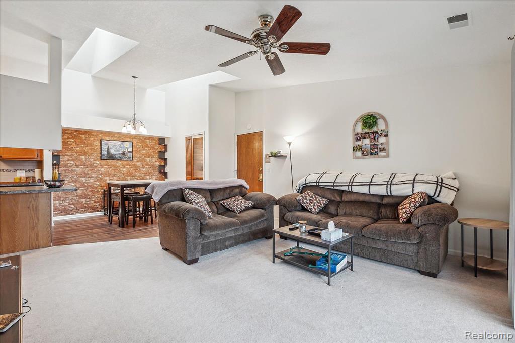 1325 HARBOUR Boulevard, 85, Trenton, MI 48183 — Photo 7