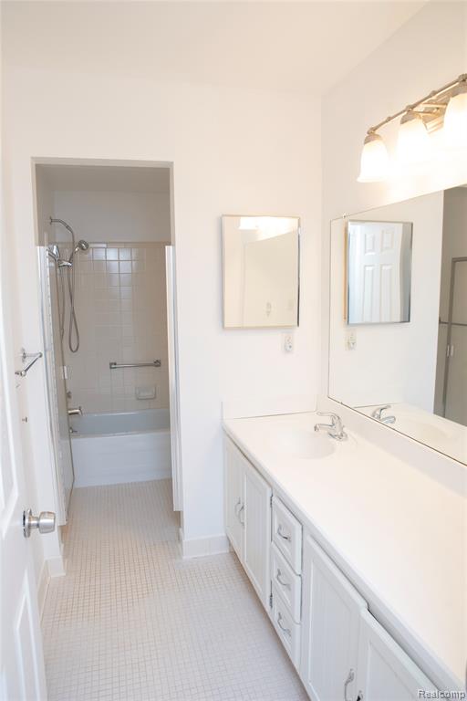 21664 Hall Road, Woodhaven, MI 48183 — Photo 26
