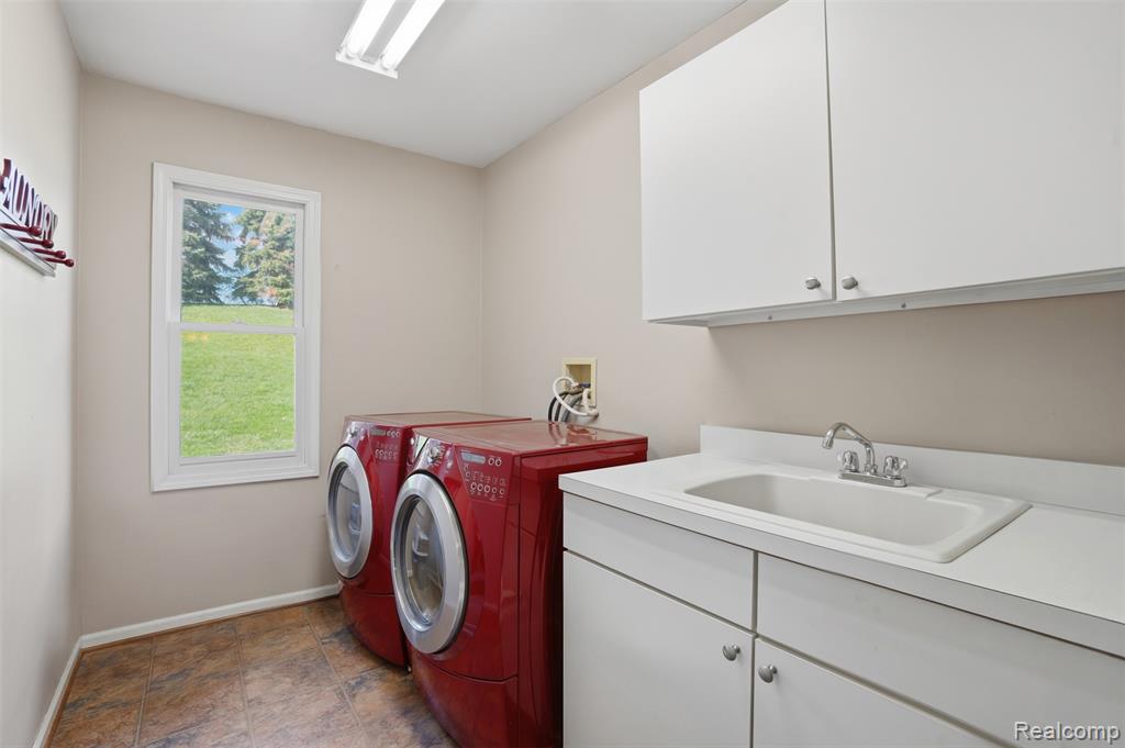13982 Pleasant View Court, Plymouth, MI 48170 — Photo 12