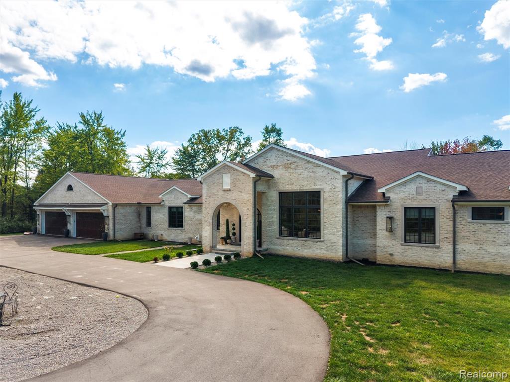 8799 S Rushton Road, South Lyon, MI 48178 — Photo 5