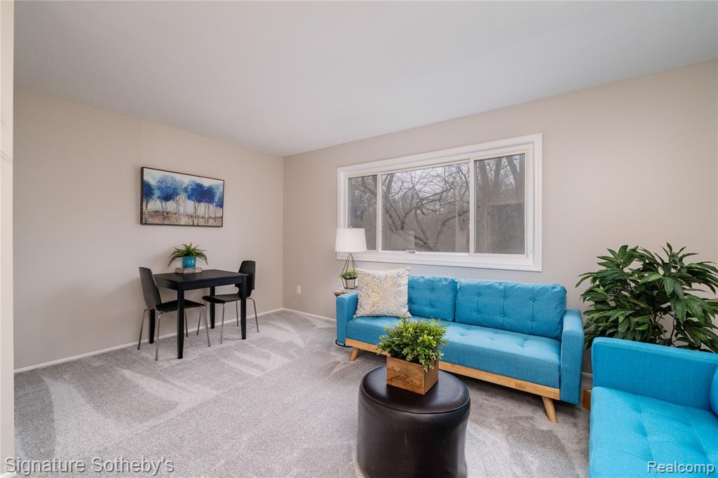 31831 Grand River Avenue, 68, Farmington, MI 48336 — Photo 8