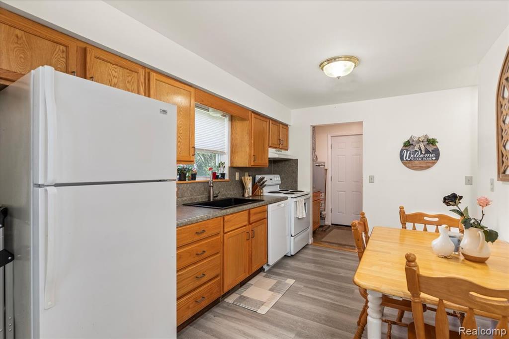 501 Front Street, Holly, MI 48442 — Photo 15