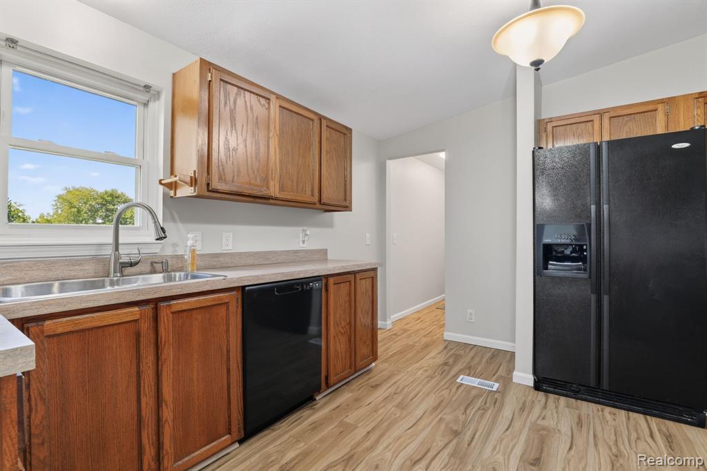 4050 Thompson Road, Linden, MI 48451 — Photo 15