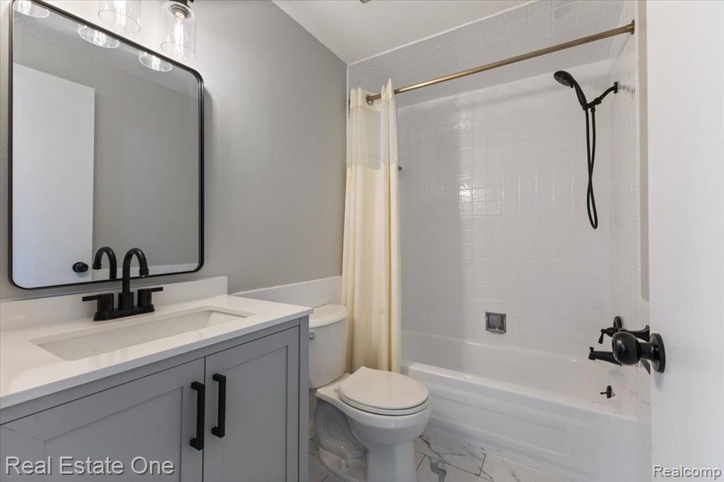 20098 BRYN MAWR, Northville, MI 48167 — Photo 23