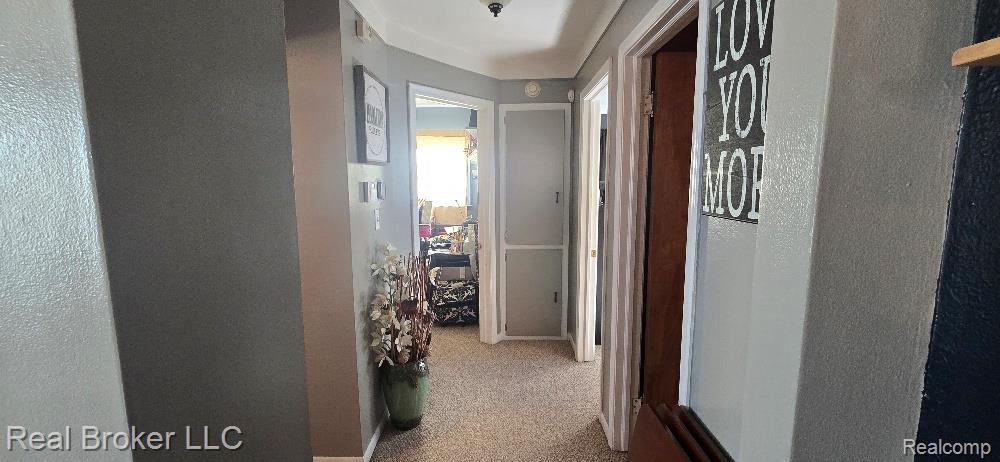 6861 Burnly Street, Garden City, MI — Photo 6