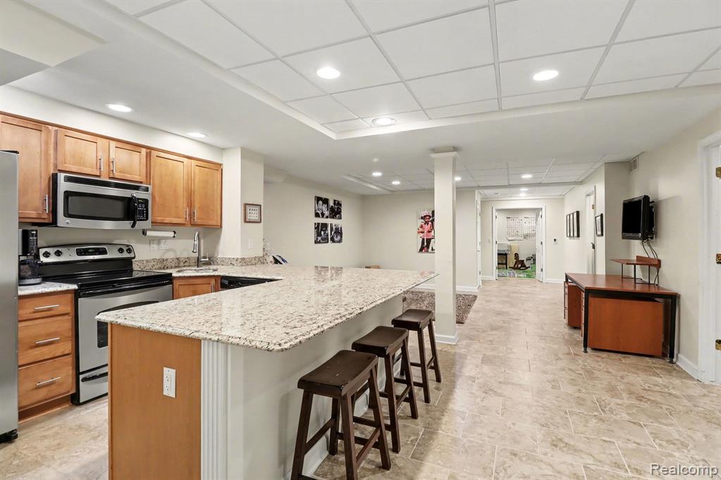 4 Riverbank Drive, Beverly Hills, MI 48025 — Photo 24