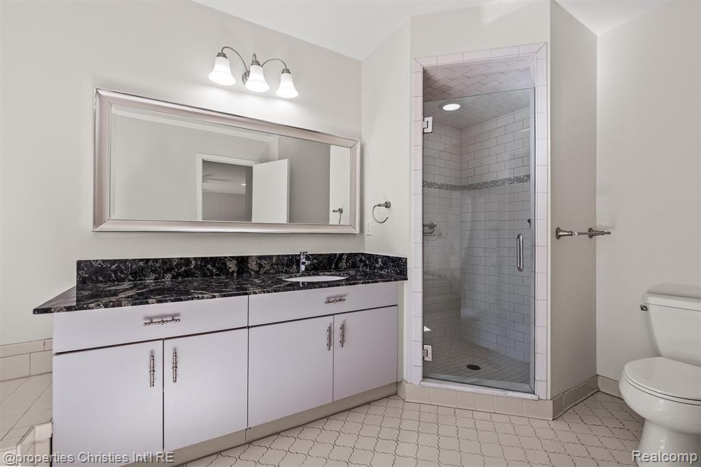 1060 Stratford Place, Bloomfield Hills, MI 48304 — Photo 30