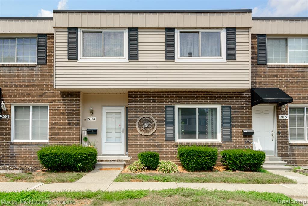 704 Estrada Drive, 704, Belleville, MI 48111