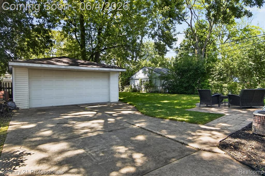31772 Folkstone Drive, Farmington, MI 48336 — Photo 37