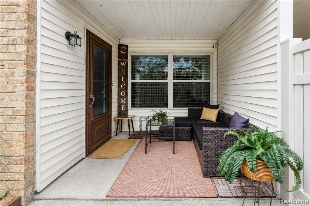 61025 Greenwood Drive, South Lyon, MI 48178 — Photo 5