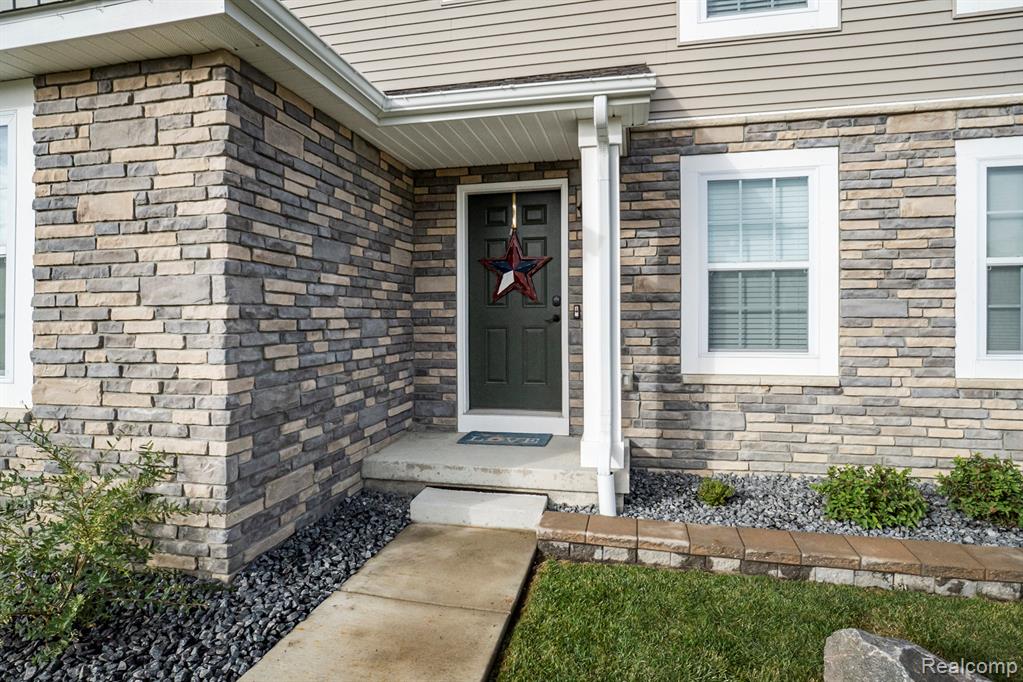 7044 Wildflower Court, Grand Blanc, MI 48439 — Photo 18
