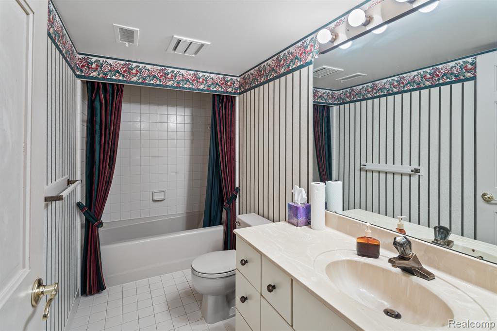 4309 Copper Cliff Court, Bloomfield Hills, MI 48302 — Photo 25