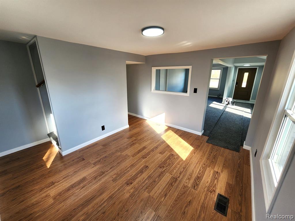 5082 CENTER Road, Grand Blanc, MI 48439 — Photo 35