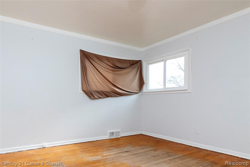 7077 Deering Street, Garden City, MI — Photo 12