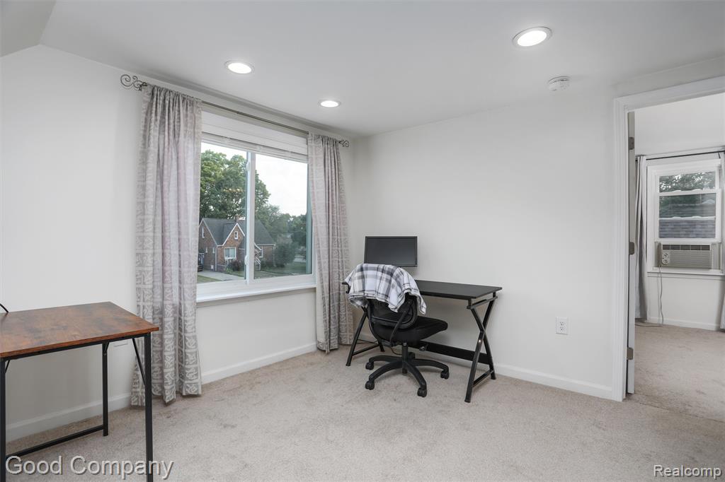 1727 E Elza Avenue, Hazel Park, MI 48030 — Photo 23