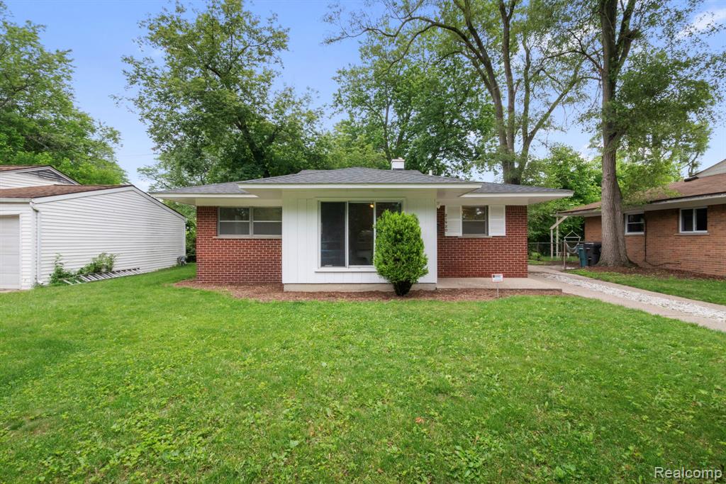21920 Morton Street, Oak Park, MI 48237