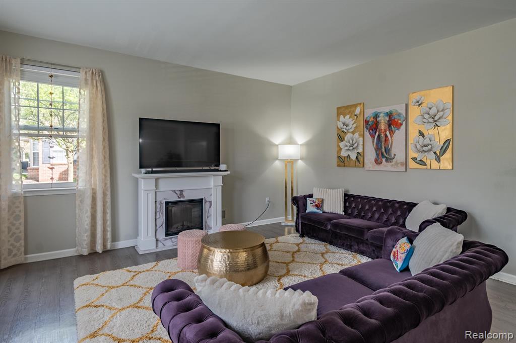 47543 PEMBROKE Drive, Canton, MI 48188 — Photo 23