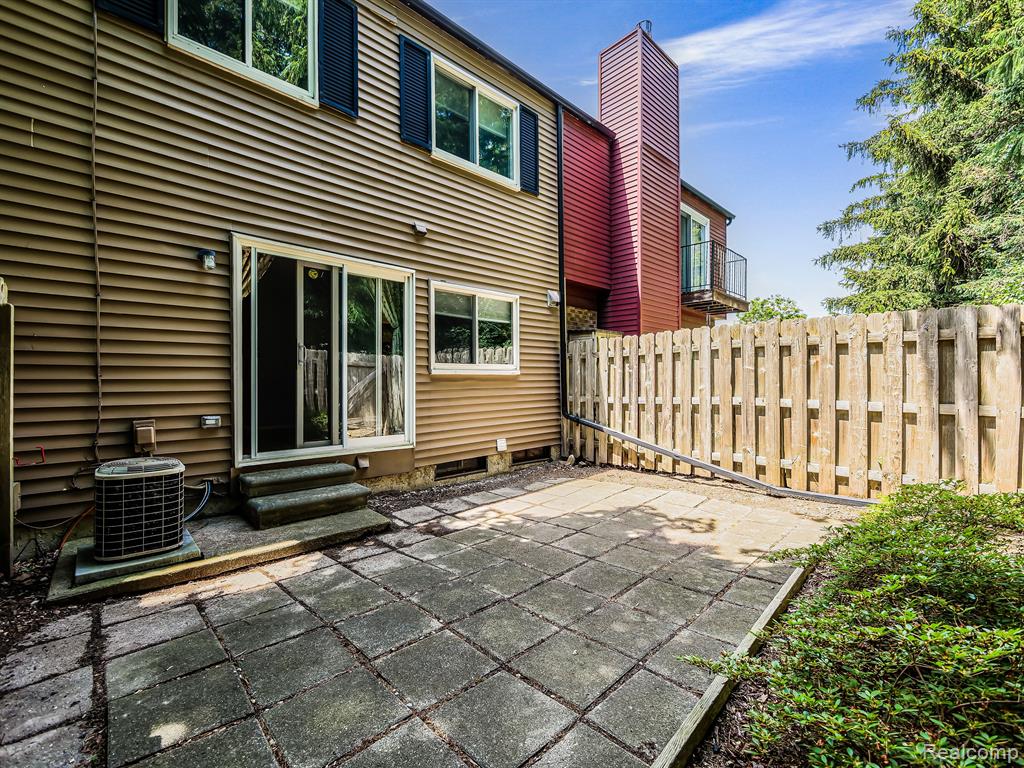 3216 BOLGOS Circle, Ann Arbor, MI 48105 — Photo 21