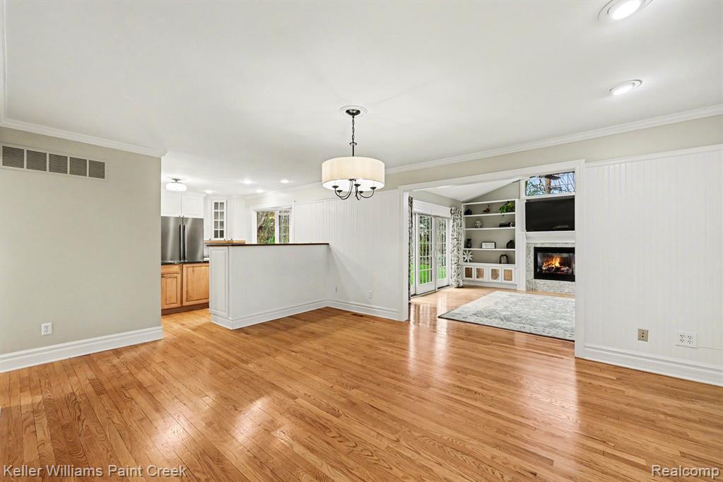 2824 Lunar Court, Lake Orion, MI — Photo 5