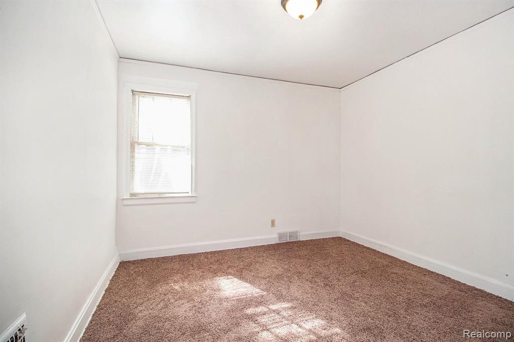 8100 ROBSON Street, Detroit, MI 48228 — Photo 9