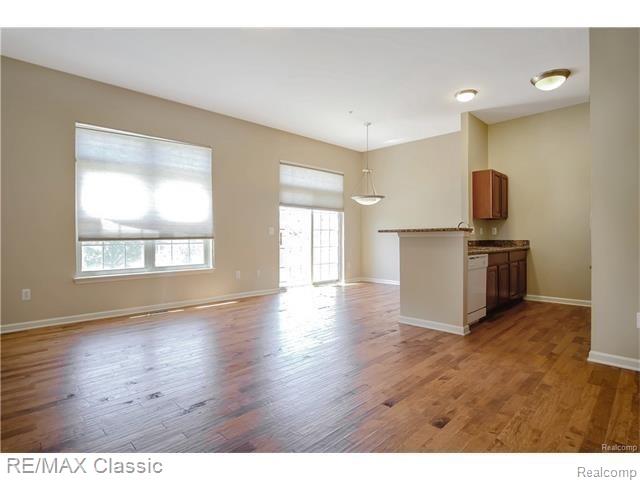 39773 ROCKCREST Circle, Northville, MI — Photo 10