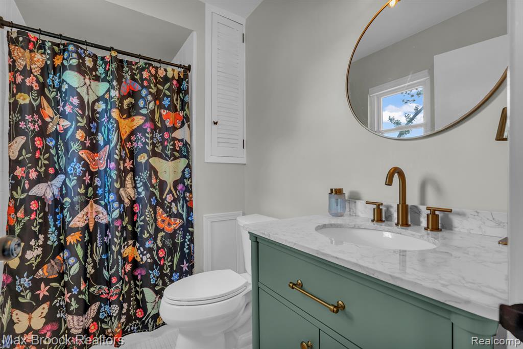 591 S Spinningwheel Lane, Bloomfield Hills, MI 48304 — Photo 18