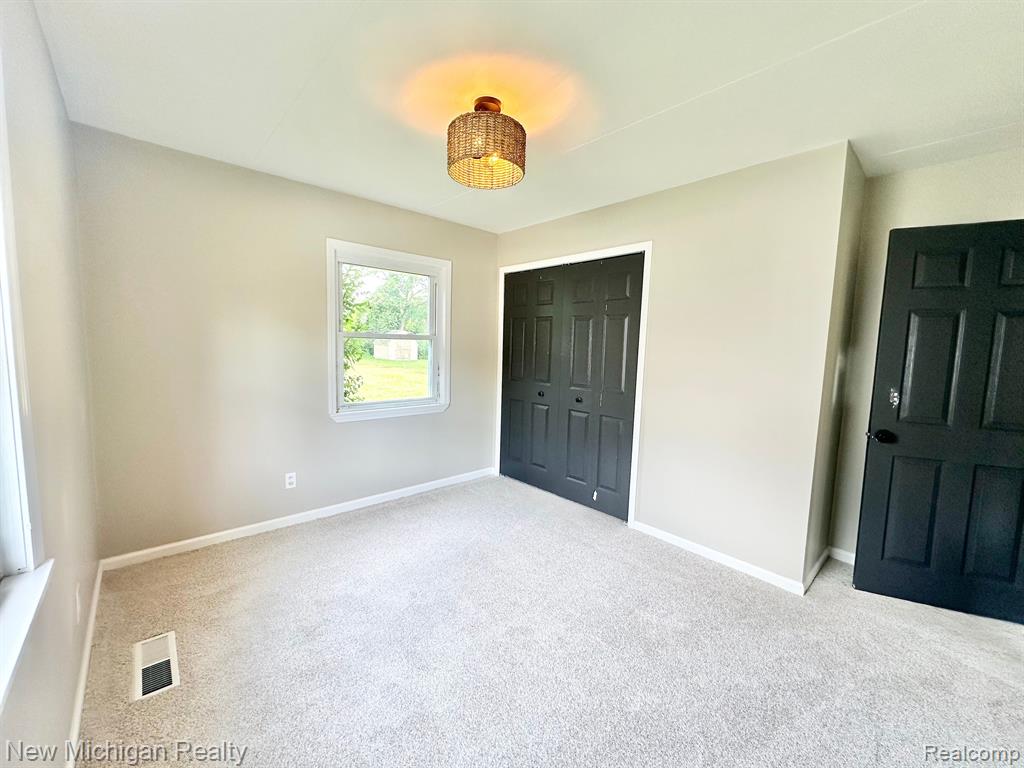 6109 WOODSDALE Drive, Grand Blanc, MI 48439 — Photo 19