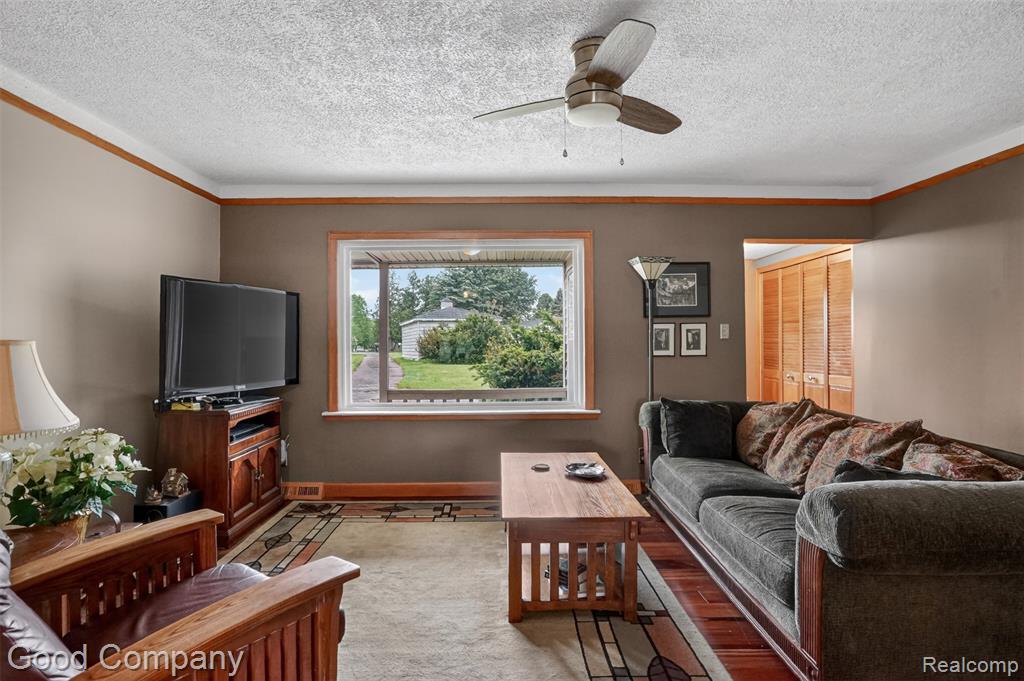 953 Lake Drive, Oxford, MI 48371 — Photo 22