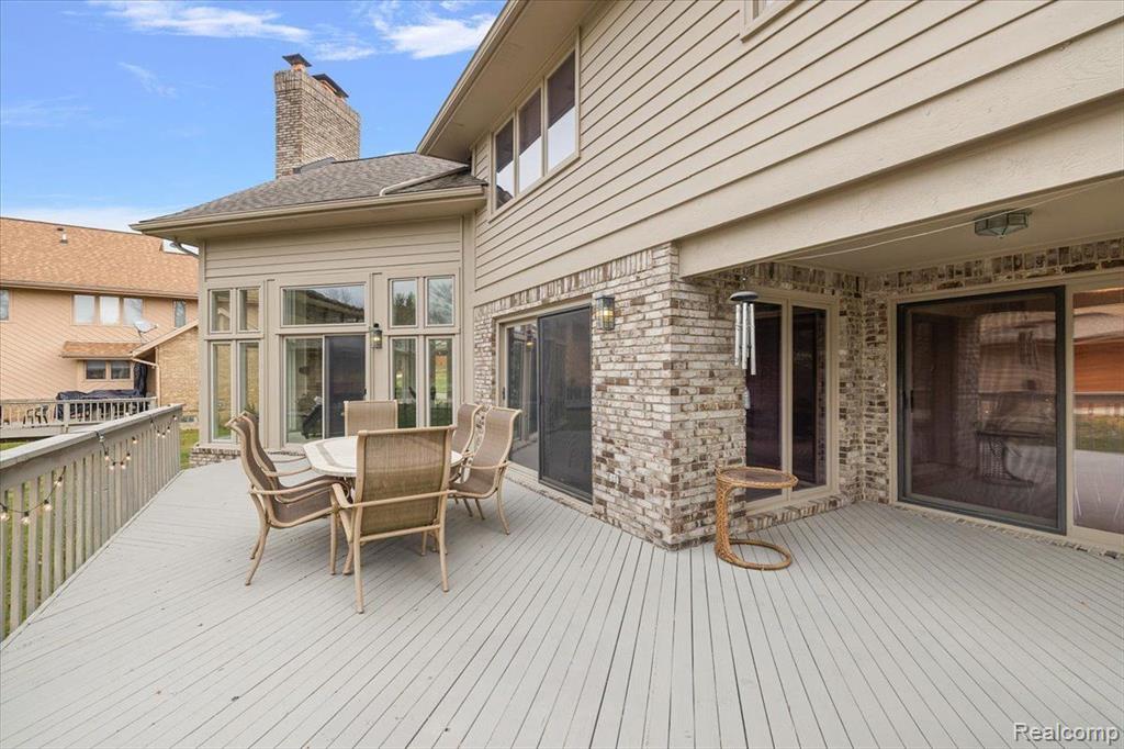 5385 POND BLUFF Drive, West Bloomfield, MI 48323 — Photo 82