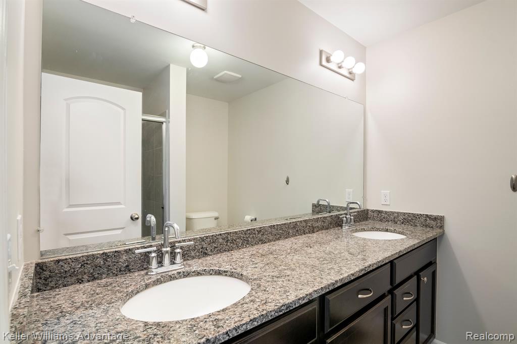 419 WRIGHT Street, Wixom, MI 48393 — Photo 25