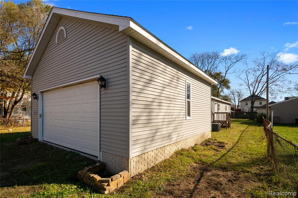 825 Smith Street, Monroe, MI 48161 — Photo 22