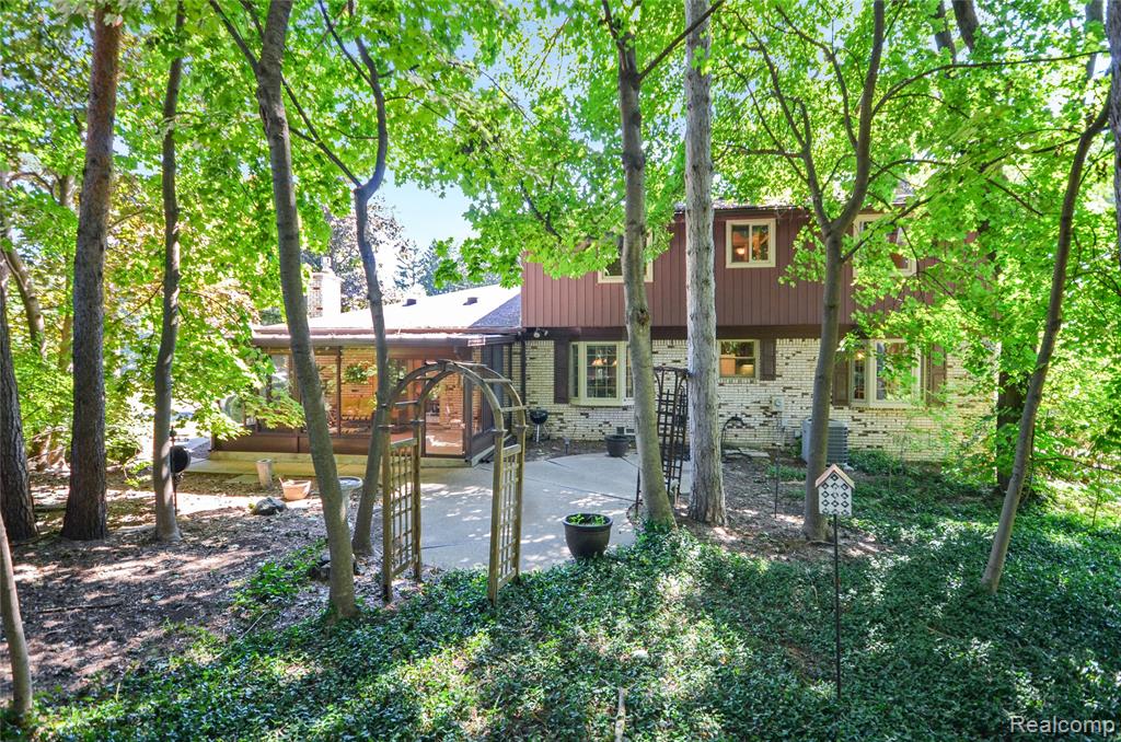 53645 Lambeth Court, Shelby Twp, MI 48316 — Photo 55