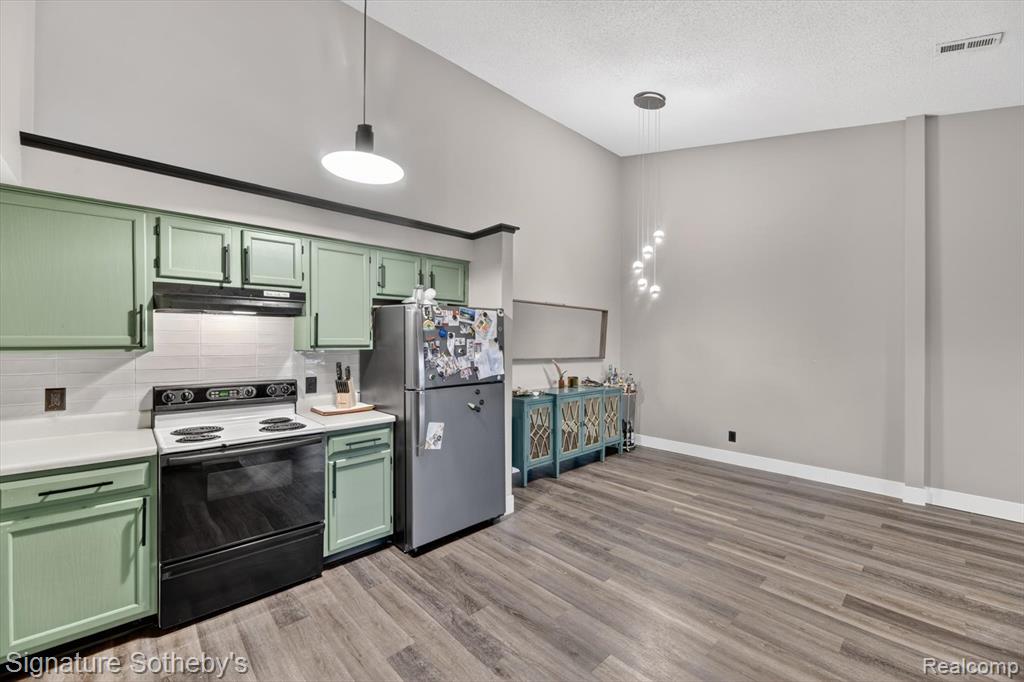 61031 Greenwood Drive, South Lyon, MI 48178 — Photo 9