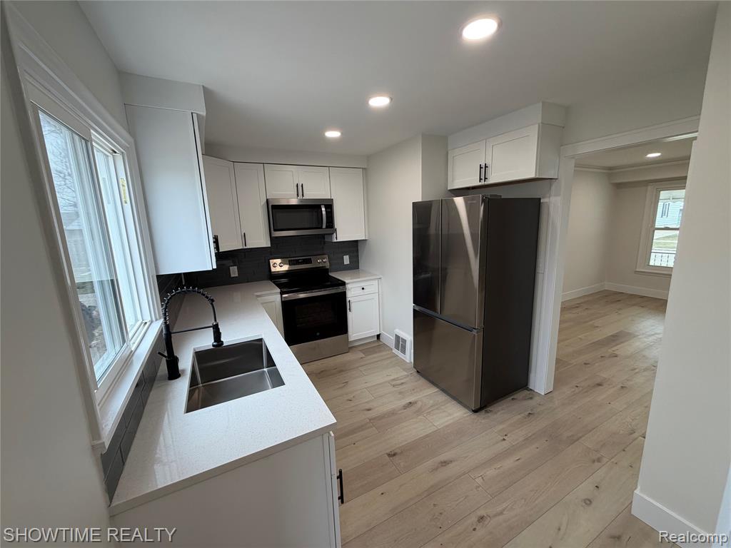12200 Helen Street, Southgate, MI 48195 — Photo 6