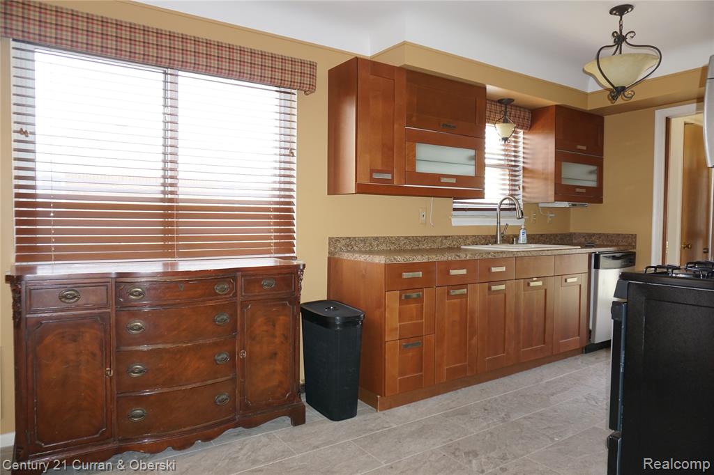 25659 Baldwin Street, Dearborn Heights, MI 48127 — Photo 12