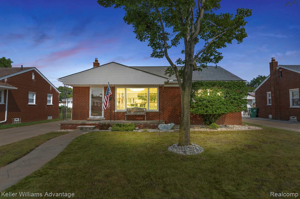 6514 Sharon Street, Garden City, MI — front exterior