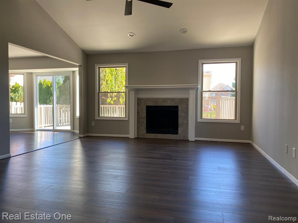 46552 MORNINGSIDE Drive, Macomb, MI 48044 — Photo 2