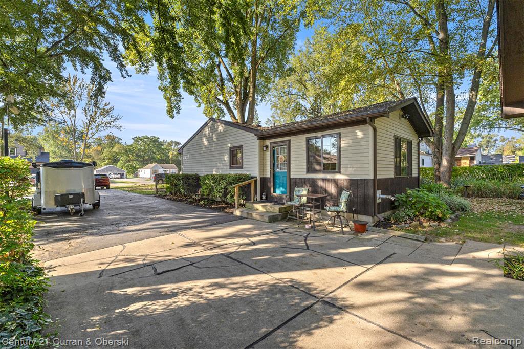 8751 Speedway Drive, Shelby Twp, MI 48317 — Photo 3