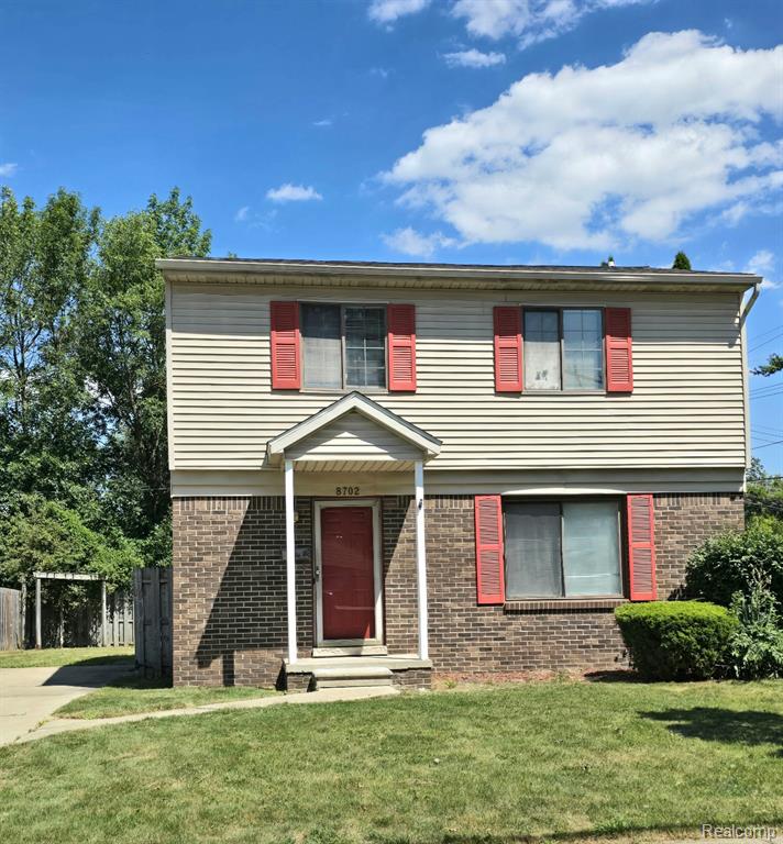 8702 Hazelton Street, Dearborn Heights, MI 48127