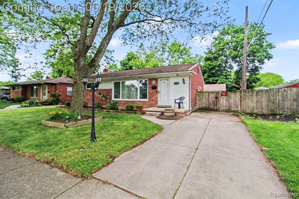 9135 Frederick Street, Livonia, MI 48150 — Photo 4