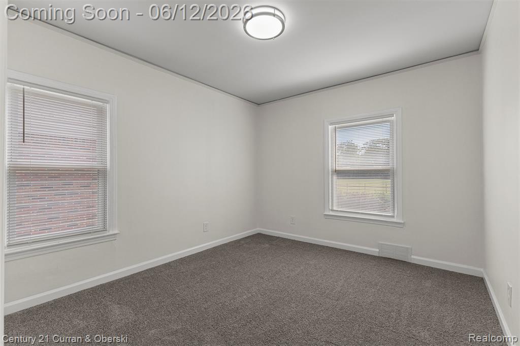6719 Parkland Street, Dearborn Heights, MI 48127 — Photo 12