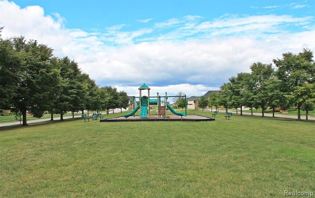 50490 Black Horse Lane, Canton, MI 48188 — Photo 28