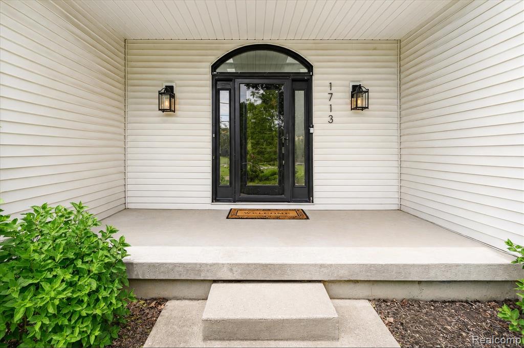 1713 Stirling Avenue, Pontiac, MI 48340 — Photo 4