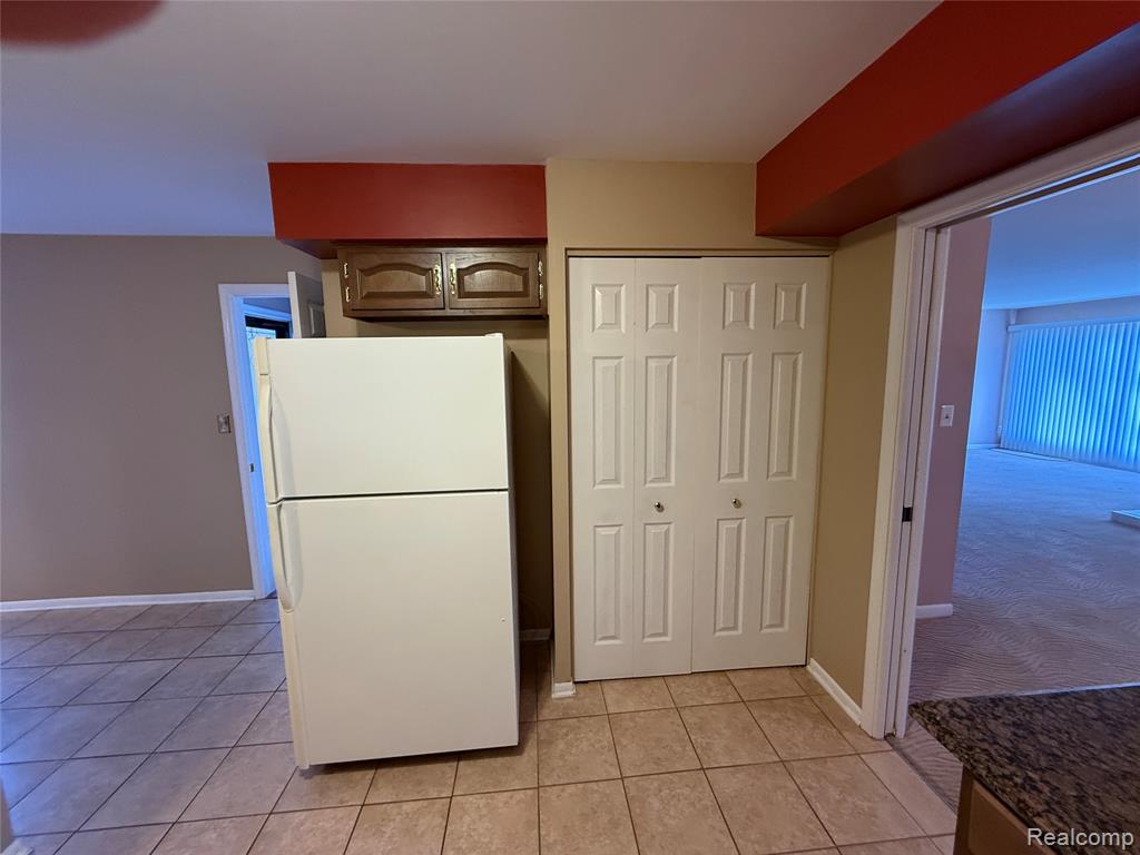 7122 Pebble Park Drive, West Bloomfield, MI — Photo 7